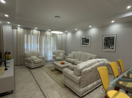 Apartament 2+1 per qira , Liceu Artistik, Stadiumi Air Albania
