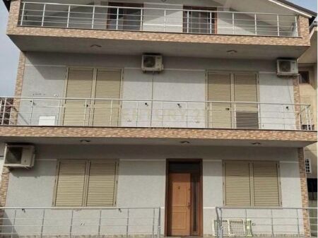 Villa su 3 piani in vendita a Dergut, Shkoder 275.000 €