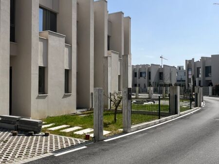 Vile ne Green Valley e Mobiluar, Liqeni i Thate, Liqeni i Tiranes, Vile per familjare
