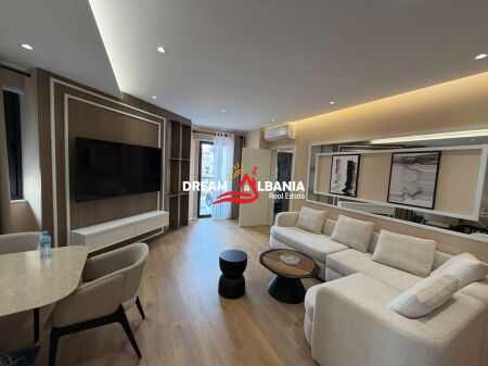 Super apartment 2+1+2 and garage included on Durresit street near Colosseo (ID 41212201)