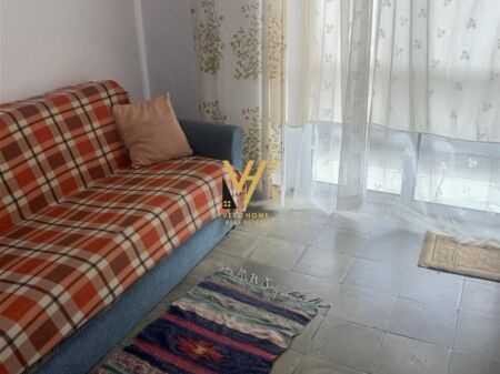 JEPET APARTAMENT 2+1+ANEKS ME QERA TE MEDRESEJA 45.000 LEKE