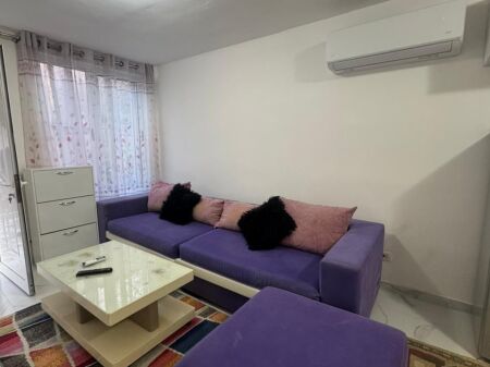 JEPET ME QIRA Hyrje 2+1 ne Vile private 5 Maji  Kati i 1 Cmimi: 45.000 Leke/Muaj