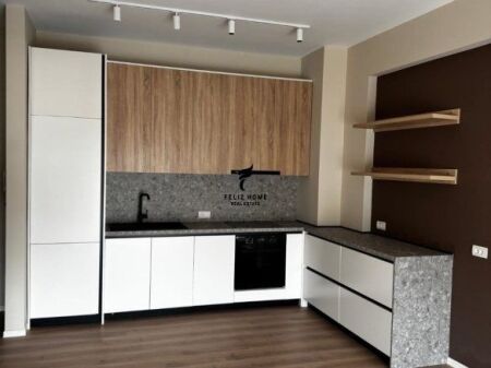 UFFICIO IN AFFITTO 64 M2 BRRYL 50.000 LEKE FH-66555