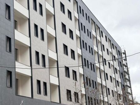 Paskuqan, we sell a 1+1 apartment in a strategic position 105,000 € Total area 70m2
