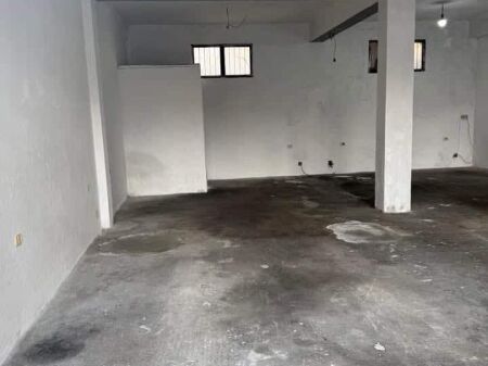 Magazzini in Affitto presso Fusha e Aviacionit ( ID BM321) Tirana