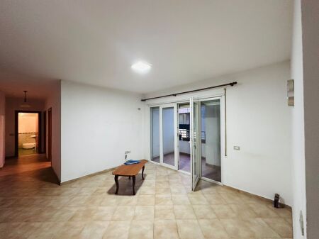 Apartament me qera 2+1 - Astir, prane bar Oslo