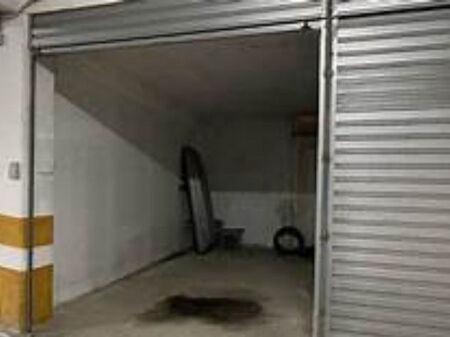  Warehouse + parking space for sale in Condor Center