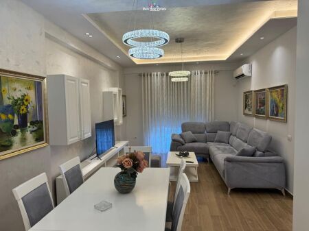 Appartamento 2+1 In Affitto In Via Kavaja (ID B2201273) Tirana.