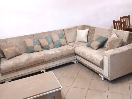  Jepet me Qera Apartament 2+1+2 ne Astir tek Bulevardi Migjeni