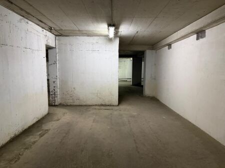 Garage for sale – near the old Electric Market