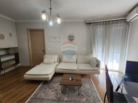 Apartament 1+1 per qira te Kompleksi AnA!
