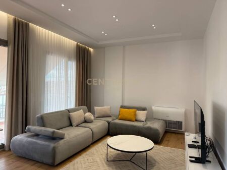 Jepet me qira apartament 2+1+2 950 € /Muaj