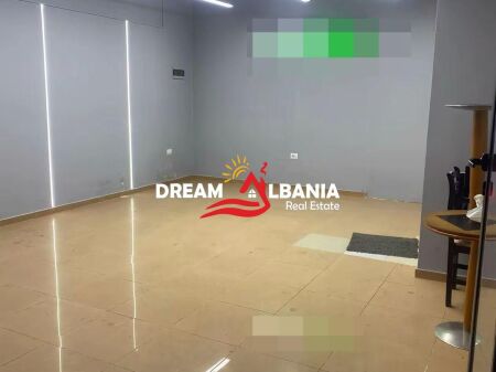 Locale in affitto in via Dibra, presso il Complesso Halili (ID 42611416)
