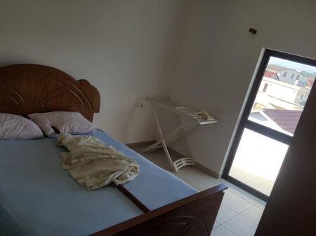 APARTAMENT 1+1. 25000 LEKE,BAR ITS OK.ISH TREGU ELEKTRIK