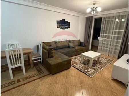Apartament 2+1 për qira te Komuna Parisit