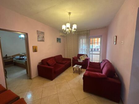 🏢Tek Blloku i Ambasadave shitet apartament 3+1, 18,500,000 leke
