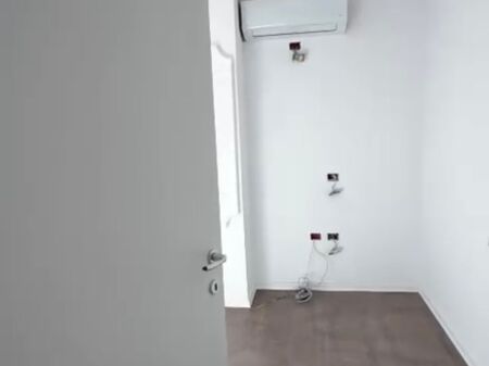 Apartament ne shitje 2+1 te Komuna e Parisit