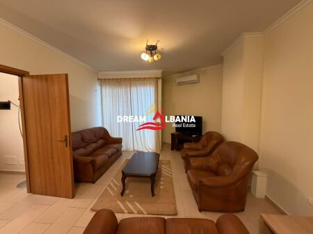 Jepet me qera apartament 2+1 tek Pazari i Ri prane BKT (ID 42215514)
