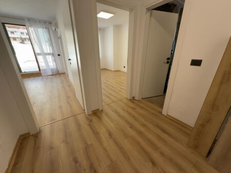 PER QIRA . APARTAMENT 1+1 ISH EKSPOZITA 750 EURO