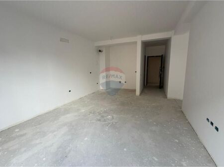 Apartment 2+1 near Kryegjyshata Ali Demi street!