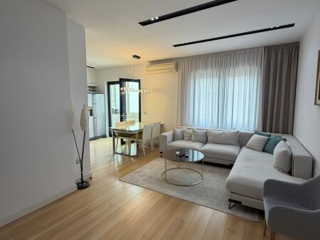 Shitet Apartament 2+1+2 – Zona Kafe Flora