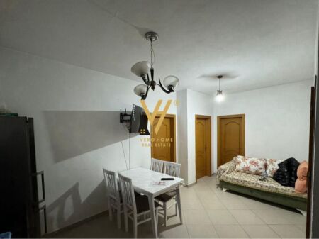 JEPET APARTAMENT 2+1+BLK ME QIRA TE RRUGA PETRELA 45.000 LEKE