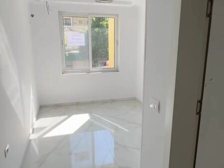  Appartamento 1+1 in affitto – Via di Dibra (vicino alla Farmacia 10)