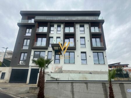 SI AFFITTA EDIFICIO 1.100 M2 A KODRA E DIELLIT 8.500 EURO