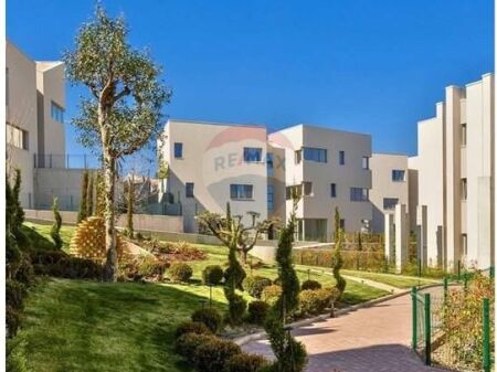 Villa - In Affitto - Lago Secco, Tirana