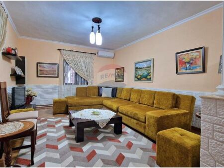  Shtëpi Private për Shitje – Vlorë (Çole, Lagjja “24 Maj”)