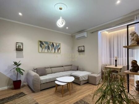 Apartament 1+1 me qira, perballe Kompleksit Delijorgji