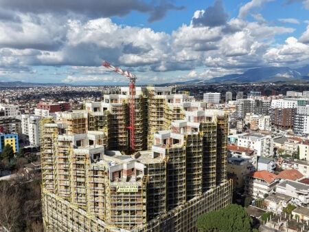 Shitet Apartament 2+1 tek Rezidenca Colonnade, Tiranë!