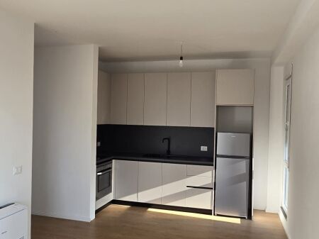 Apartament + Post Parkimi në Don Bosko –