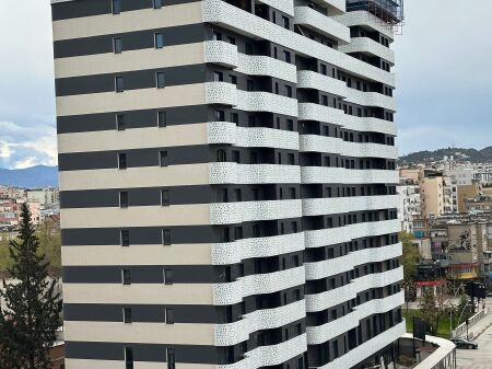 EKSKLUZIVE Shitet apartament 1+1 te Corner Residence