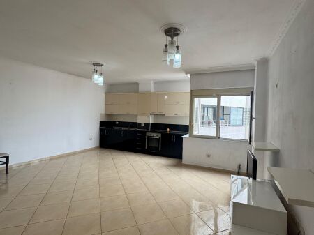 VENDESI 2+1 VICINO A ROTONDO ASTIR 180.000 EURO Contatta
