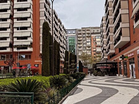 Locale commerciale in affitto, Delijorgj