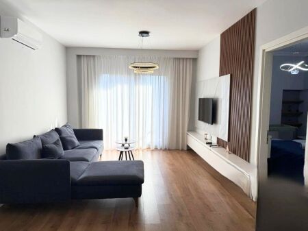 Apartament 1+1 me Post Parkimi për Qira tek Shkolla e Kuqe! 730 € /Muaj