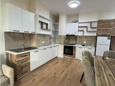 APARTAMENT ME QIRA: GRAND GALLERY