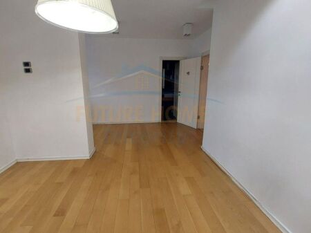 Qera, Apartament për Zyra, Blloku, Tiranë.