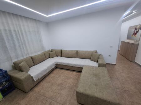 Affittasi Appartamento 1+1 Presso Shkembi i Kavajes