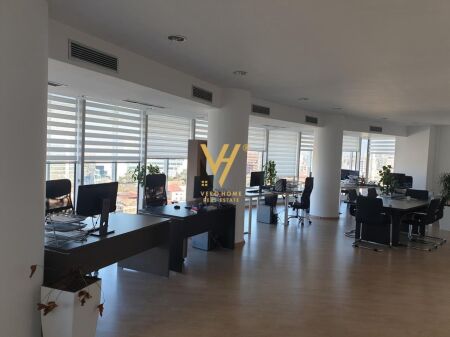 UFFICIO 139 M2 IN AFFITTO IN VIA ELBASAN 3.800 EURO