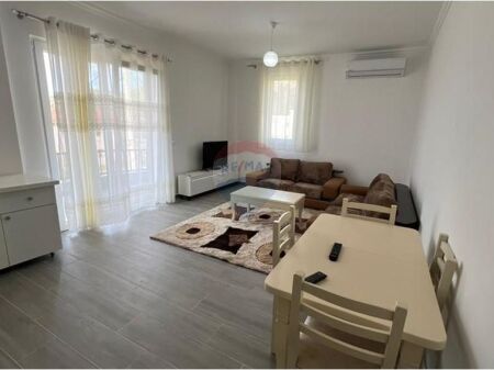 Apartament Kombinat 2+1