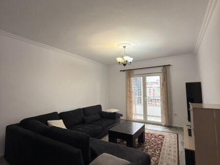 Jepet me qera: Apartament 2+1  Vendndodhja: Rruga Dritan Hoxha