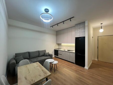 Shitet Apartament 1+1  Oxhaku,Kompleksi Colombo