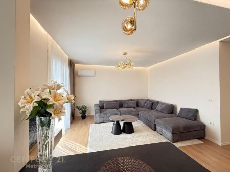 JEPET ME QIRA APARTAMENT MODERN 2+1+2, PRANE TV KLAN!