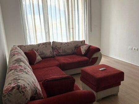  Apartament 2+1+2 me qira – 5 Maji (përballë Concord Center) 