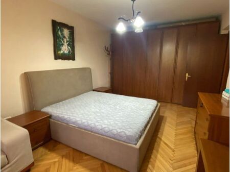 Qera, Apartament 2+1, Myslym Shyri, Tiranë.