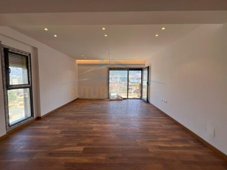 For sale, 2+1 Apartment, Porcelan, Tirana.