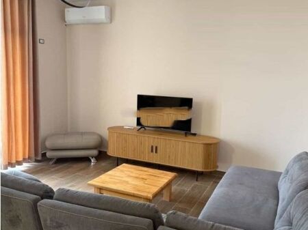 JEPET ME QIRA APARTAMENT 2+1 TEK SHKOLLA E BASHKUAR!