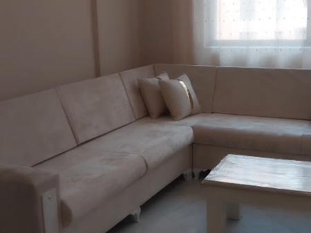 Jepet me qera 2+1 cmim 600€  Astir Perballe vilave L2